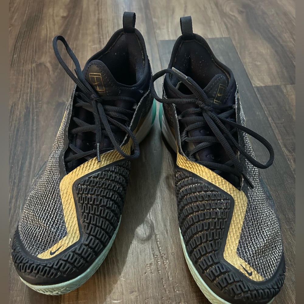 NikeCourt React Vapor NXT Obsidian Metallic Gold Tennis Shoes 11.5 CV0724-400